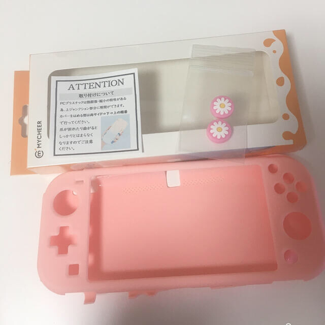 スイッチライト　カバー　ピンク エンタメ/ホビーのゲームソフト/ゲーム機本体(その他)の商品写真