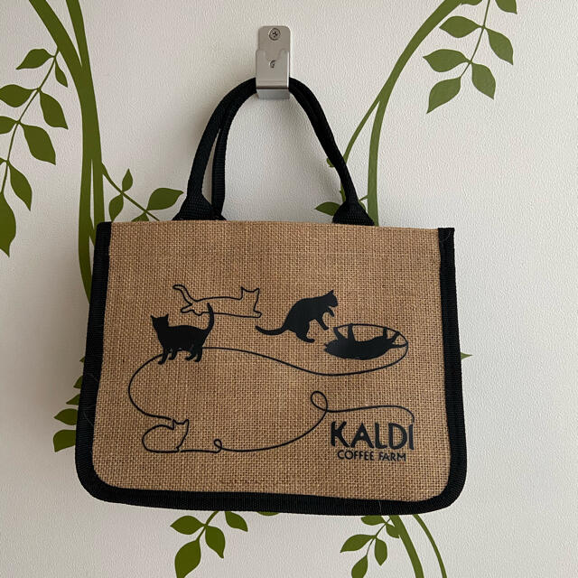 KALDI(カルディ)のカルディ　ネコの日バック　ジュート素材 レディースのバッグ(トートバッグ)の商品写真