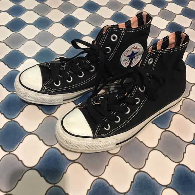 CONVERSE(コンバース)のコンバース　ハイカット　ブラック23.5 レディースの靴/シューズ(スニーカー)の商品写真