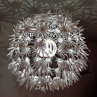 イケア(IKEA)の【電球付】IKEA MASKROS  マスクロス　タンポポライト(天井照明)