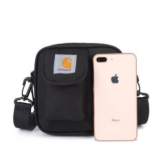 カーハート(carhartt)のカーハートショルダーバッグ ラスト1点 ブラック 外タグ内タグつき(ショルダーバッグ)