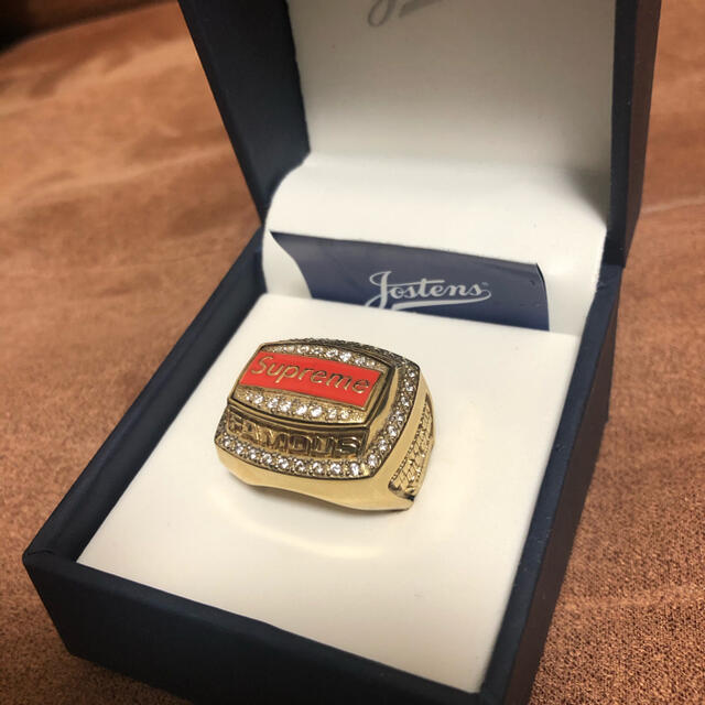 Supreme(シュプリーム)のSupreme World Famous Champion Ring メンズのアクセサリー(リング(指輪))の商品写真