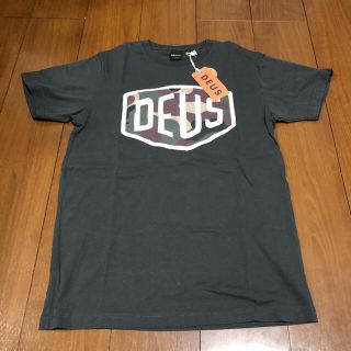 デウスエクスマキナ(Deus ex Machina)の【DEUS】新品未使用Tシャツ グリーン色(Tシャツ/カットソー(半袖/袖なし))