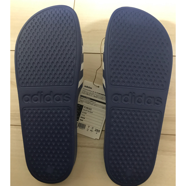 adidas(アディダス)の【新品未使用】adidas アディレッタ　28.5cm メンズの靴/シューズ(サンダル)の商品写真