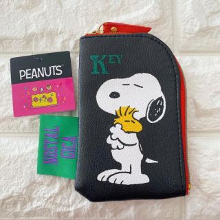 スヌーピー 革 キーケース レディース の通販 11点 Snoopyのレディースを買うならラクマ スヌーピー 革 キーケース レディース の通販 11点 Snoopyのレディースを買うならラクマ