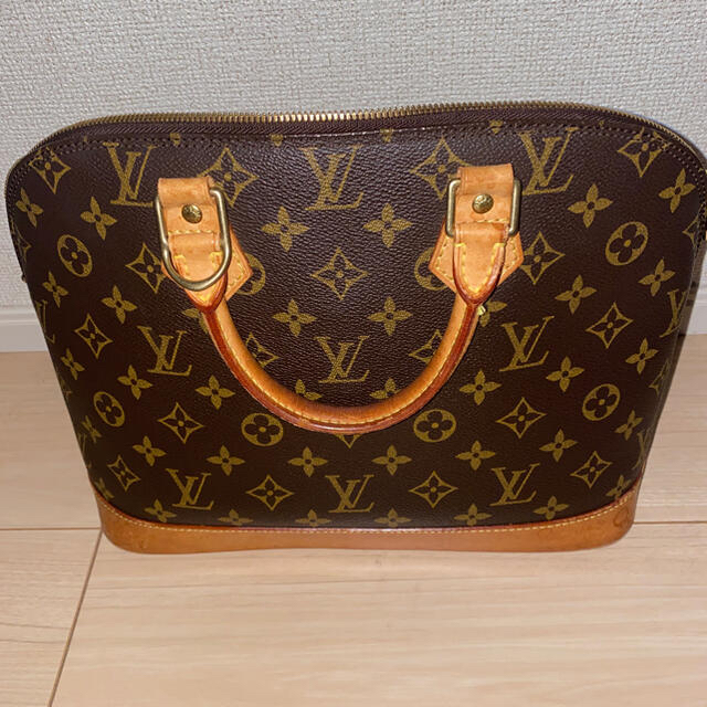 LOUIS VUITTON(ルイヴィトン)のルイヴィトン アルマ モノグラム ハンドバッグ レディースのバッグ(ハンドバッグ)の商品写真