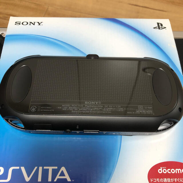 SONY PlayStationVITA 本体  PCH-1100 AA01 2