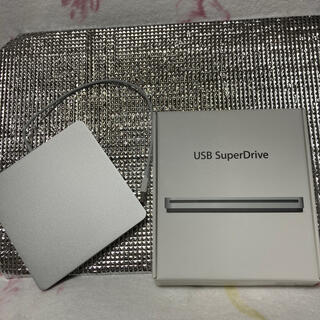 アップル(Apple)のUSB Super Drive(DVDプレーヤー)