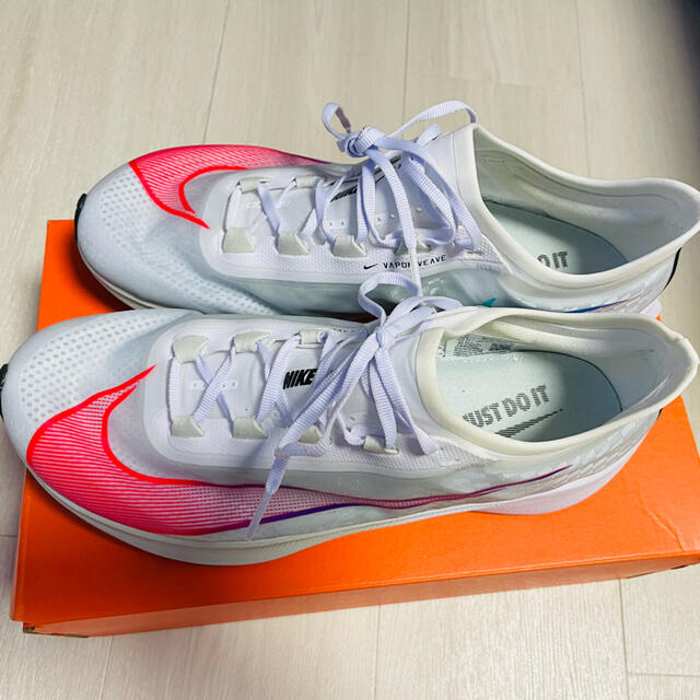 NIKE(ナイキ)のナイキ　ズーム　フライ3 nike zoom fly3 スポーツ/アウトドアのランニング(シューズ)の商品写真