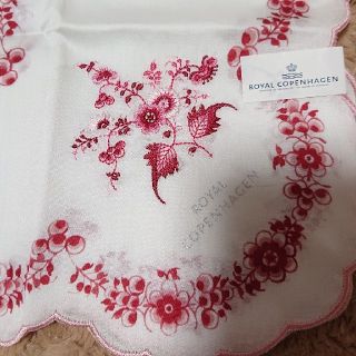 ロイヤルコペンハーゲン(ROYAL COPENHAGEN)の《未使用・訳あり》ROYAL COPENHAGEN 刺繍入り ハンカチ(ハンカチ)