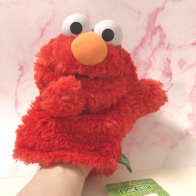 SESAME STREET(セサミストリート)の★最お値下げ★ Sesame Street Elmo パペット エンタメ/ホビーのおもちゃ/ぬいぐるみ(ぬいぐるみ)の商品写真