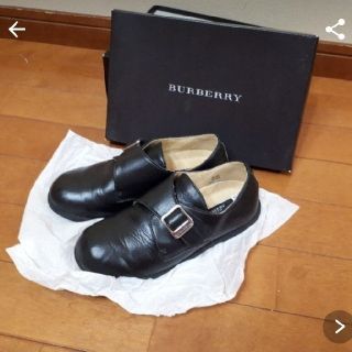 バーバリー(BURBERRY)のmomon様専用　BURBERRY　チルドレンズ　バックル革靴(フォーマルシューズ)