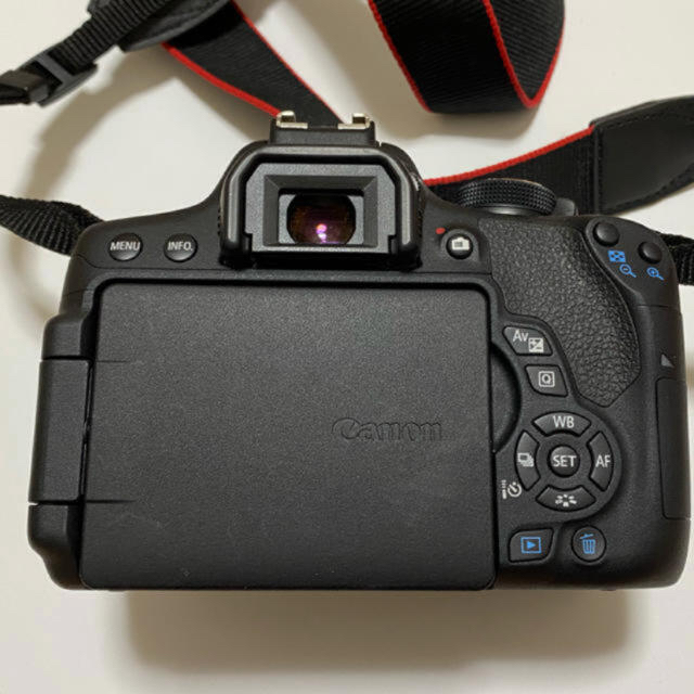 Canon(キヤノン)のEOS Kiss X8i 最終お値下げ スマホ/家電/カメラのカメラ(デジタル一眼)の商品写真