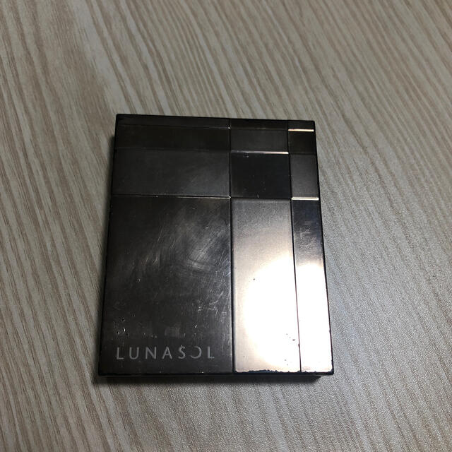 LUNASOL(ルナソル)のルナソル　アイシャドウ02 コスメ/美容のベースメイク/化粧品(アイシャドウ)の商品写真