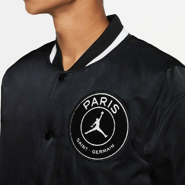 NIKE(ナイキ)の新品未使用 パリサンジェルマン PARIS ジャケットジョーダン JORDAN メンズのジャケット/アウター(ナイロンジャケット)の商品写真