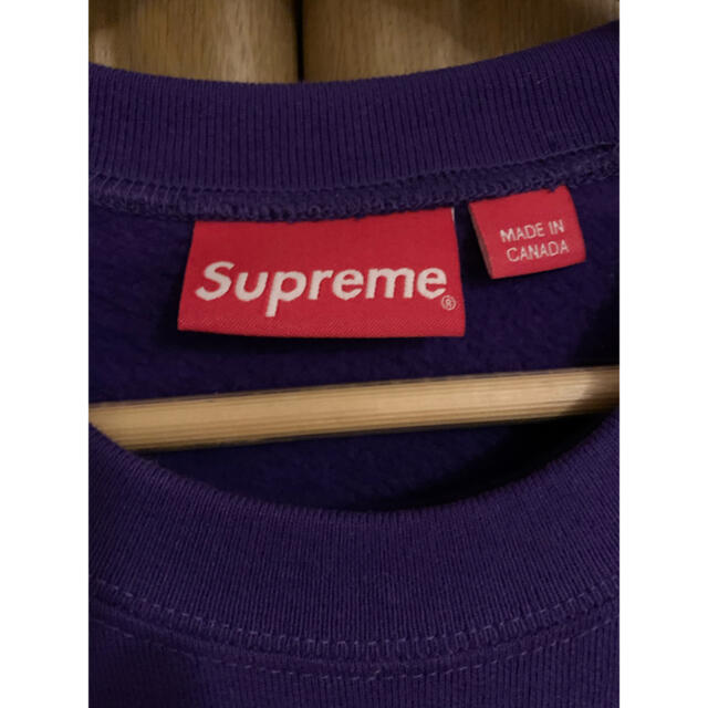 Supreme(シュプリーム)のSupreme SS21 新作　Stacked Crewneck 紫　スウェット メンズのトップス(スウェット)の商品写真