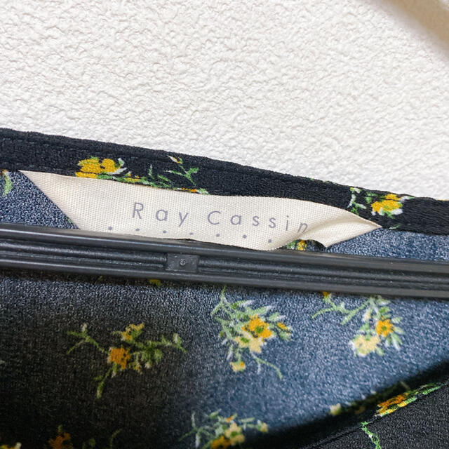 RayCassin(レイカズン)の花柄ブラウス　袖リボン　レイカズン レディースのトップス(シャツ/ブラウス(長袖/七分))の商品写真