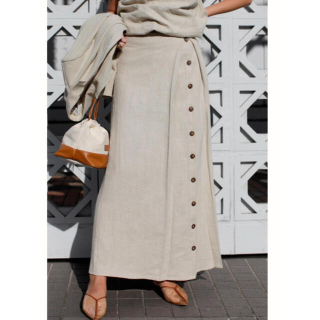 room306 CONTEMPORARY(ルームサンマルロクコンテンポラリー)のLinen Blend Tuck Flare Skirt レディースのスカート(ロングスカート)の商品写真