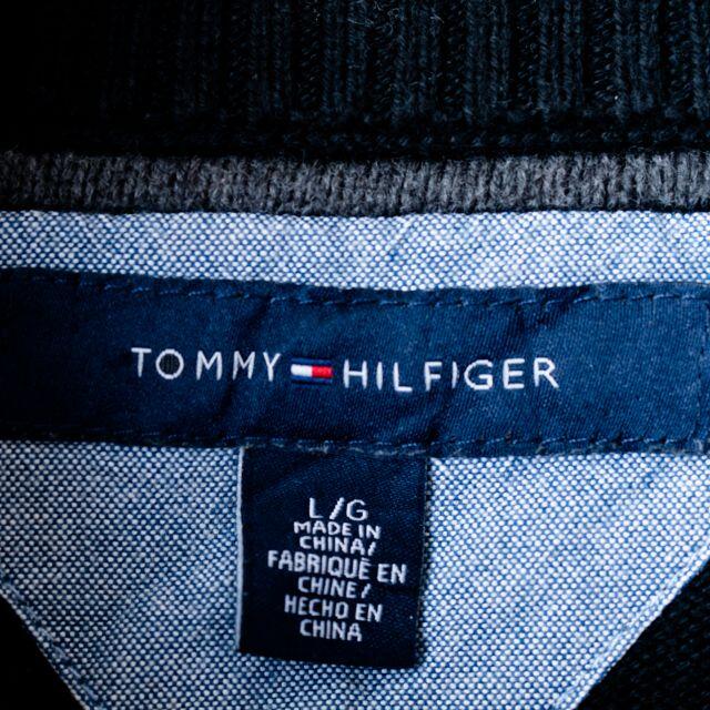TOMMY HILFIGER(トミーヒルフィガー)のトミーヒルフィガー 黒　ニット　セーター　チャック メンズのトップス(ニット/セーター)の商品写真
