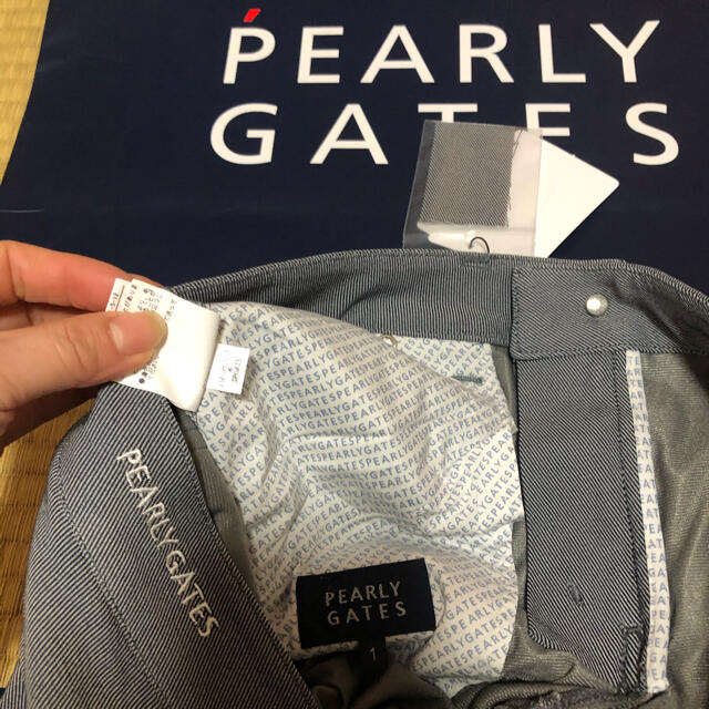 PEARLY GATES(パーリーゲイツ)のパーリーゲイツ 秋冬ストレッチカルゼパンツ レディスサイズ1 スポーツ/アウトドアのゴルフ(ウエア)の商品写真