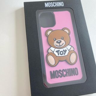 モスキーノ(MOSCHINO)のラスト１【新品】Moschino テディ iPhone11 スマホカバー ピンク(iPhoneケース)