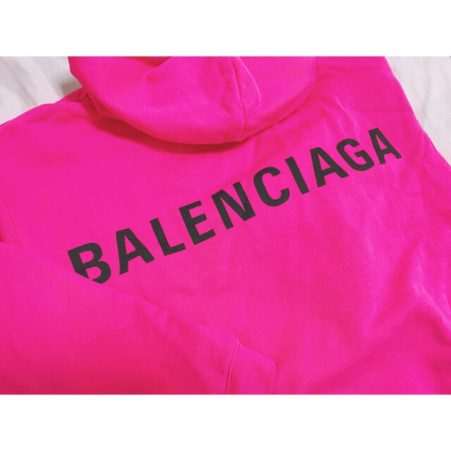 Balenciaga パーカー の通販 by め｜バレンシアガならラクマ - BALENCIAGA 爆買い通販