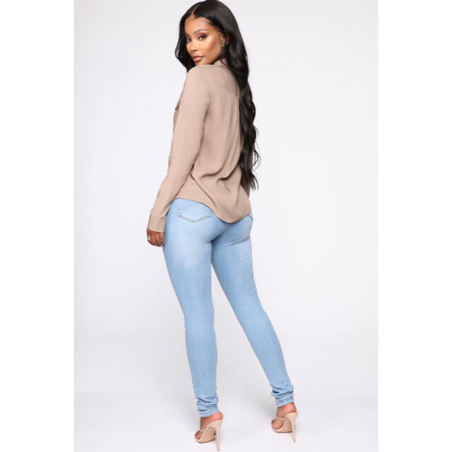 FASHION NOVA✦ブラウス レディースのトップス(シャツ/ブラウス(長袖/七分))の商品写真