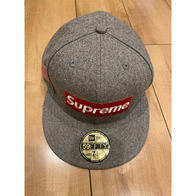 Supreme(シュプリーム)のSupream NEW ERA メンズの帽子(キャップ)の商品写真