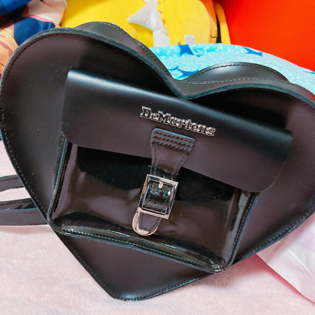Dr.Martens(ドクターマーチン)の【値下げ〇】Dr.Martens Hearts Leather Backpack レディースのバッグ(ショルダーバッグ)の商品写真