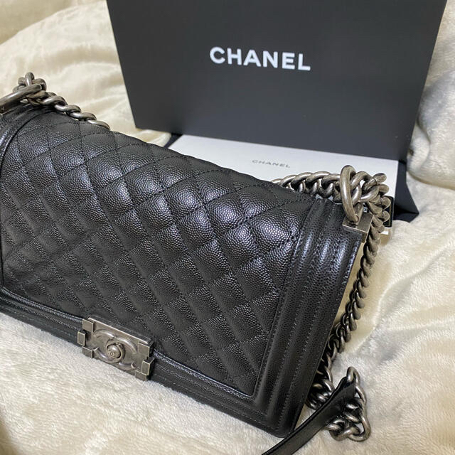 CHANEL(シャネル)の【さくら様専用】CHANEL ボーイシャネル　ミディアムハンドバッグ レディースのバッグ(ショルダーバッグ)の商品写真