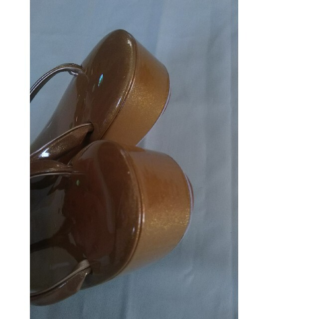 和装品  草履  ゴールド  Ｍサイズ位 レディースの靴/シューズ(下駄/草履)の商品写真