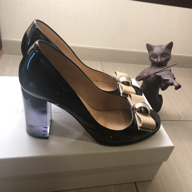 Salvatore Ferragamo(サルヴァトーレフェラガモ)の専用ページです。本日迄 レディースの靴/シューズ(ハイヒール/パンプス)の商品写真