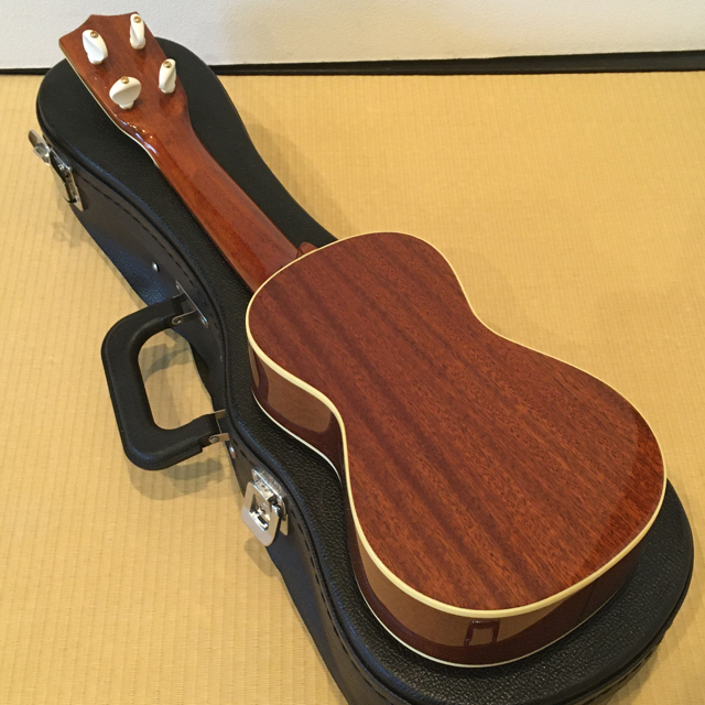 ソプラノウクレレ　LOCO ukulele DUK-5T（ハードケース付き） 1