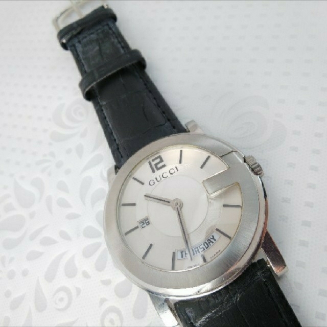 Gucci 稼働中 t167の通販 by ティファ's shop｜グッチならラクマ - GUCCI 腕時計 101M 最新品定番