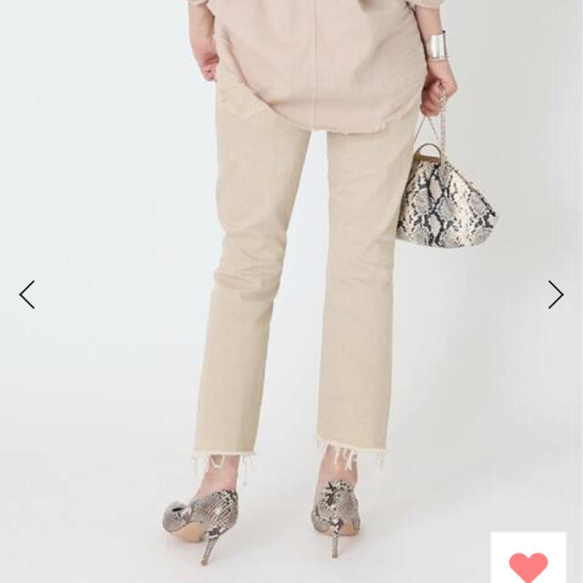 DEUXIEME CLASSE(ドゥーズィエムクラス)のMOTHER SAND BEIGE INSIDER CROP サイズ25 新品 レディースのパンツ(デニム/ジーンズ)の商品写真