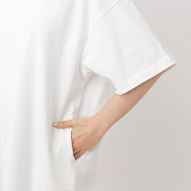 OPAQUE.CLIP(オペークドットクリップ)の美品　OPAQUE.CLIP  ビックTシャツワンピース　ホワイト レディースのトップス(Tシャツ(半袖/袖なし))の商品写真