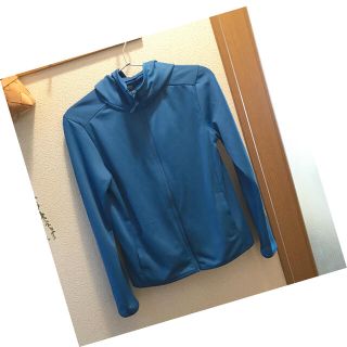 ユニクロ(UNIQLO)のＵＮＩＱＬＯ　ｕｖカットパーカー　150(ジャケット/上着)