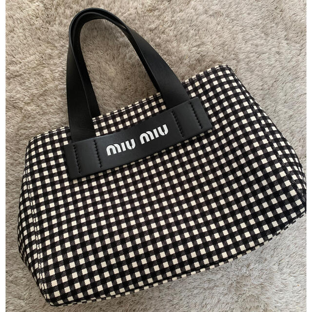 miumiu ミュウミュウ ギンガムチェックバッグ - トートバッグ miumiu ミュウミュウ ギンガムチェックバッグ - トートバッグ