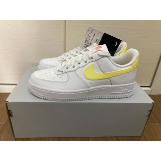 ナイキ(NIKE)の新品 エアフォース 1 07 24cm ジトロン ブライト マンゴー(スニーカー)