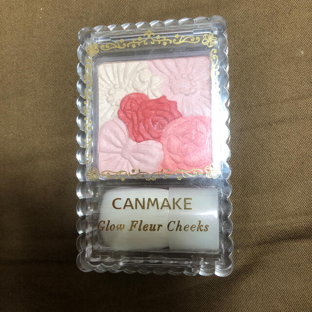 CANMAKE(キャンメイク)のキャンメイク(CANMAKE) グロウフルールチークス 06 ミルキーレッドフル コスメ/美容のベースメイク/化粧品(チーク)の商品写真