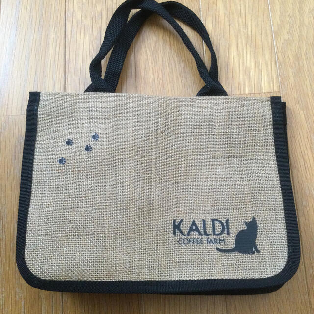 KALDI(カルディ)のカルディ　猫の日バッグ　カレンダー レディースのバッグ(トートバッグ)の商品写真