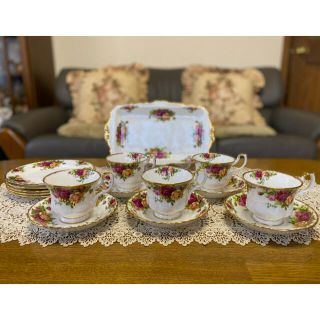 ロイヤルアルバート(ROYAL ALBERT)のロイヤルアルバート　コーヒーカップ&ケーキプレート&サンドウィッチプレートセット(食器)