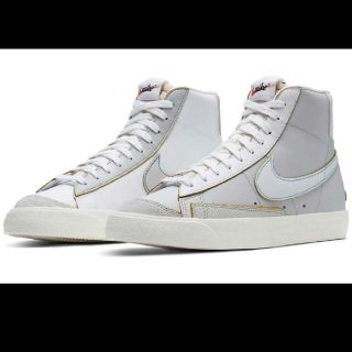 ナイキ(NIKE)のNIKE W BLAZER MID '77ナイキ　 ブレザー ミッド　28.5(スニーカー)