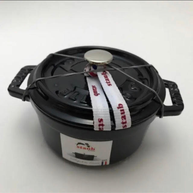 Staub ストウブ ミニココットラウンド 10cm シャイニーブラック の通販 By Marion8 S Shop ストウブならラクマ Staub ストウブ ミニココットラウンド 10cm シャイニーブラック の通販 By Marion8 S Shop ストウブならラクマ