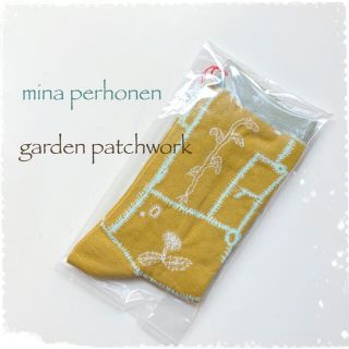 ミナペルホネン(mina perhonen)の✴︎新品✴︎garden patchworkの靴下(ソックス)