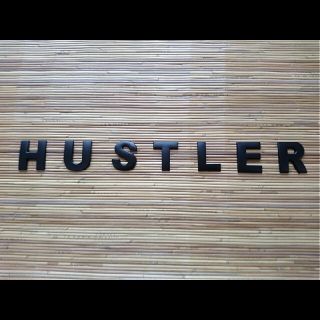 スズキ(スズキ)のHUSTLER エンブレム 《ハスラー のリア側などに》(車種別パーツ)