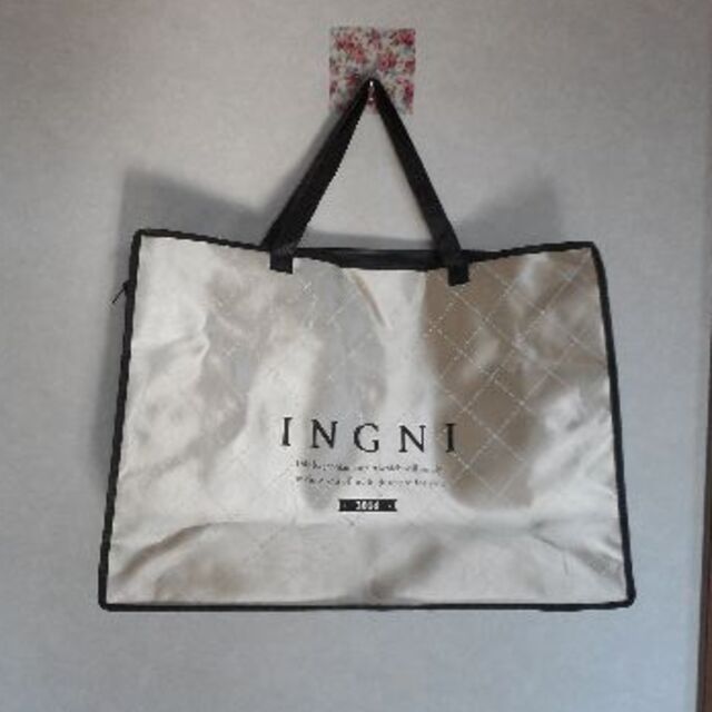 Ingni 未使用 Ingni ｲﾝｸﾞ 16福袋のﾊﾞｯｸﾞのみ ﾅｲﾛﾝ製の通販 By かすみん06 S Shop イングならラクマ