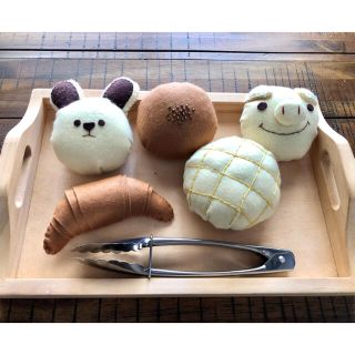 ハンドメイド　フェルト　おままごと　パン(おもちゃ/雑貨)