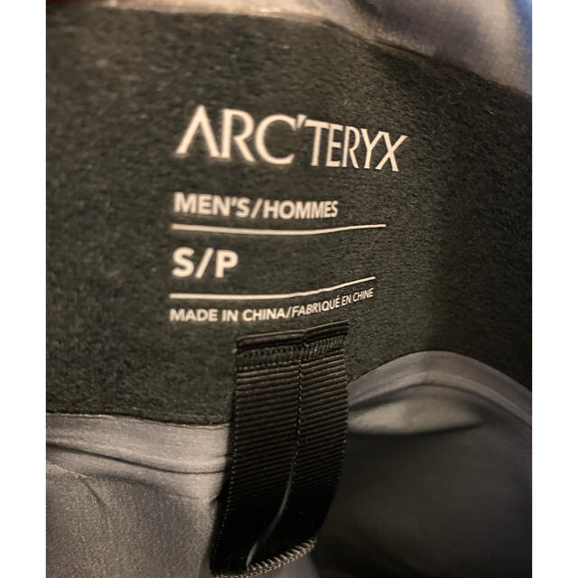 ARC'TERYX(アークテリクス)の極美品 S アークテリクス アルファSV ジャケット メンズのジャケット/アウター(マウンテンパーカー)の商品写真