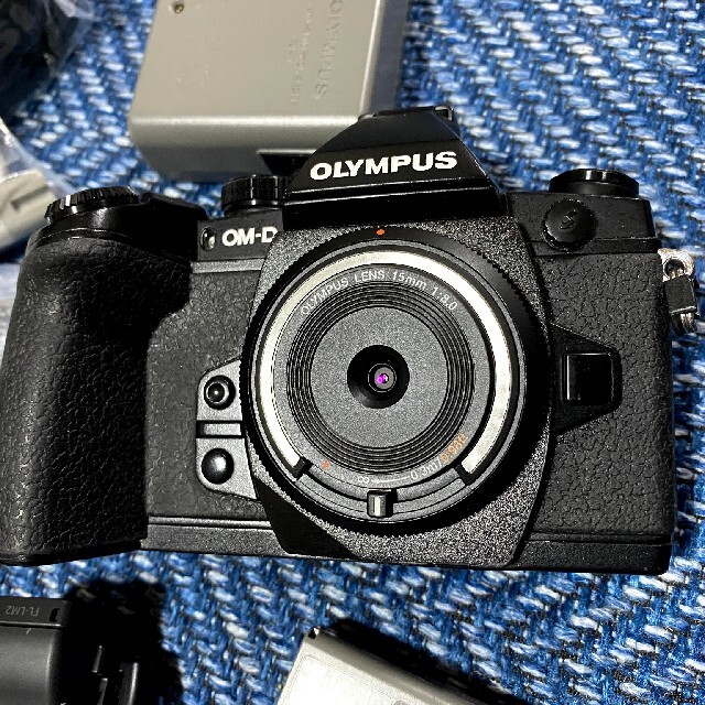 OLYMPUS OM-D E-M1  単焦点レンズセット